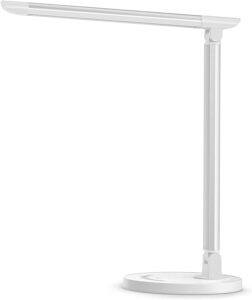 小空间的最佳台灯 Dimmable Office Lamp with USB Charging Port